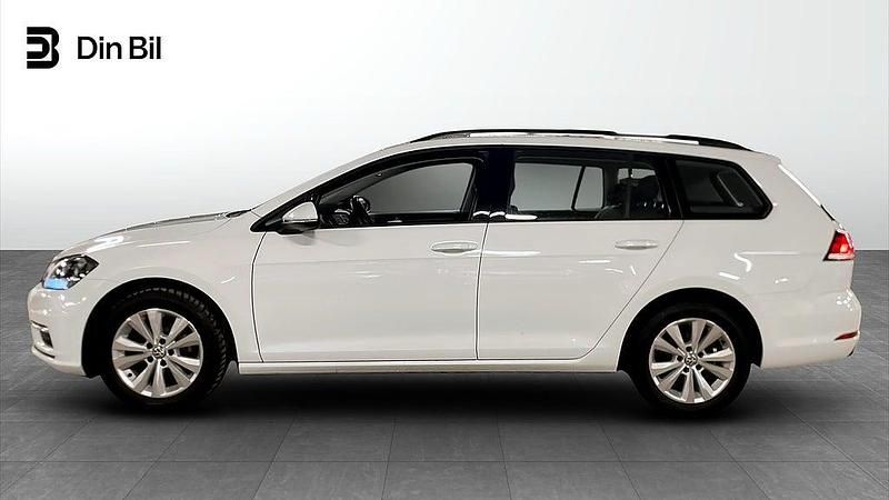 Begagnad VW Golf VII 116 HK (85 kW) 2018 Pure white Kombi