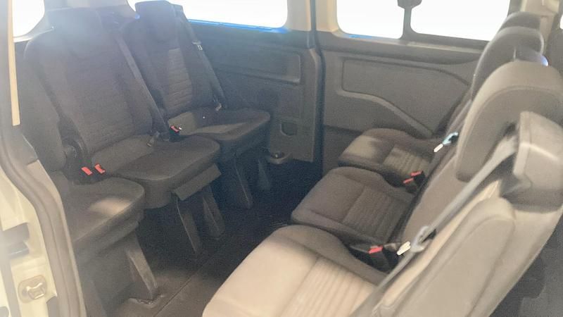 Begagnad Ford Tourneo Custom Titanium 170 HK (125 kW) 2023 Frozen white Van