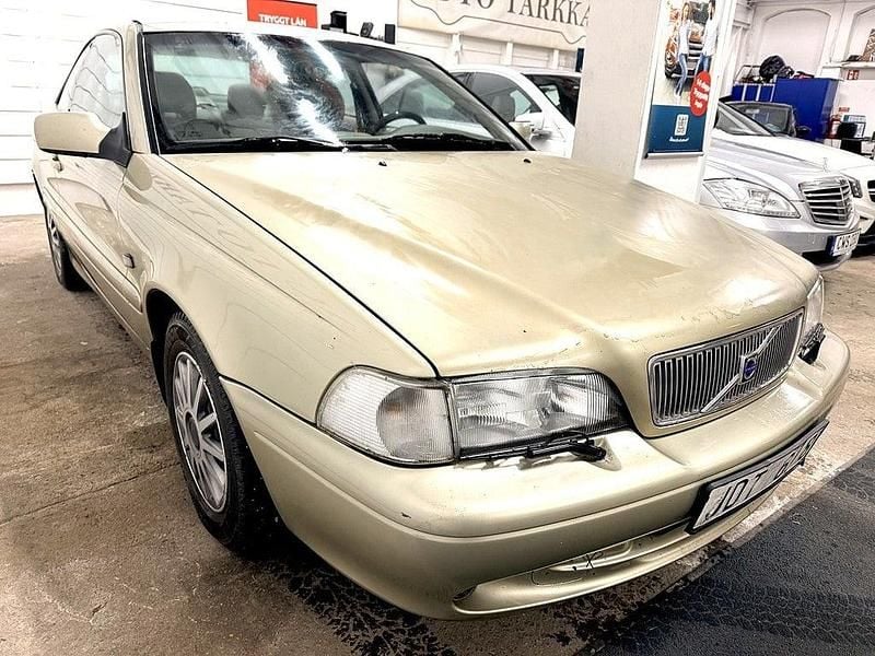 Begagnad Volvo C70 193 HK (141 kW) 1998 Ljusgrön Sportkupé