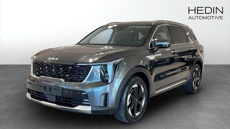 Grå (grey) Ny 2025 Kia Sorento Advance SUV | 592 900 kr (Bra pris) - Bild 1/4