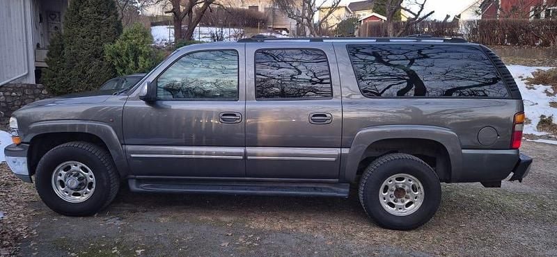 Begagnad Chevrolet Suburban 305 HK (224 kW) 2001 SUV