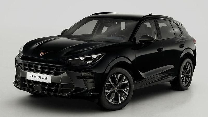 Svart (midnight black metallic) Ny 2025 Cupra Terramar SUV | 440 500 kr (Marknadspris) - Bild 1/4