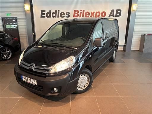 Svart Begagnad 2014 Citroën Jumpy Minibuss | 39 900 kr (Marknadspris) - Bild 1/4