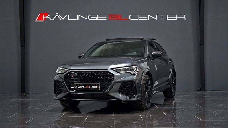 Grå Begagnad 2020 Audi RS Q3 Sportback Sport SUV | 549 900 kr (Marknadspris) - Bild 1/4
