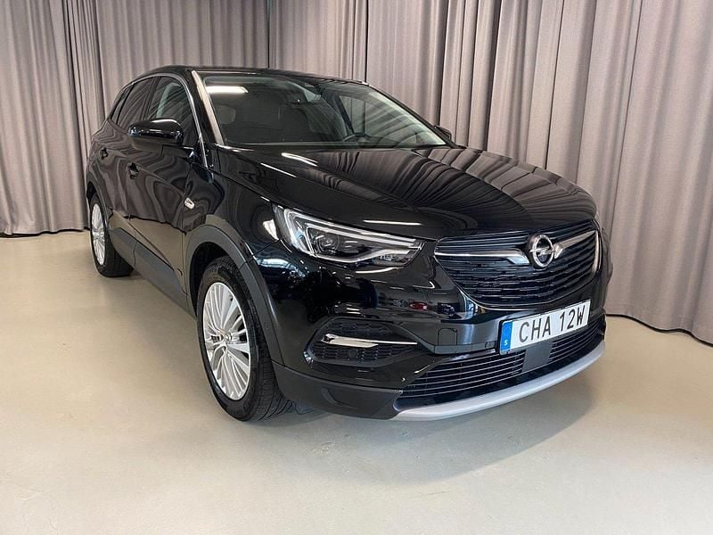 Svart Begagnad 2020 Opel Grandland X Innovation SUV | 224 899 kr (Marknadspris) - Bild 1/3