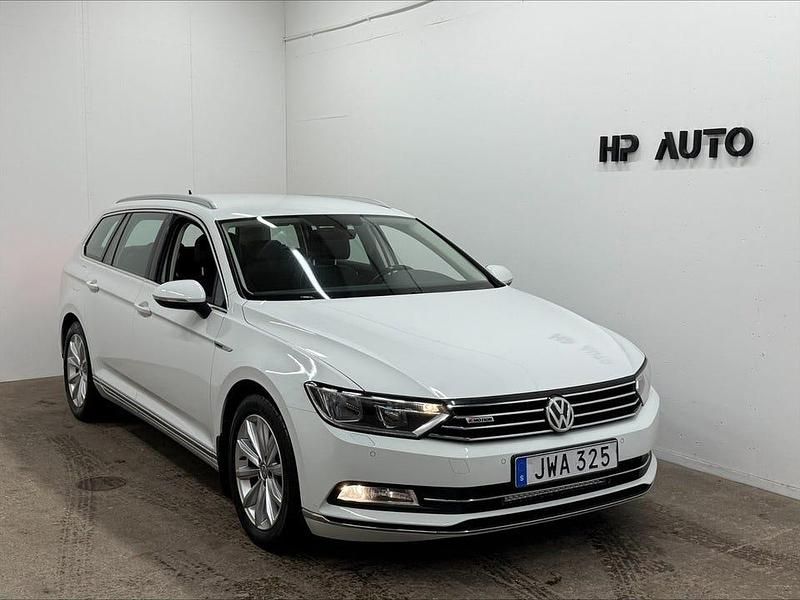 Vit Begagnad 2017 VW Passat Kombi | 159 900 kr (Bra pris) - Bild 1/4