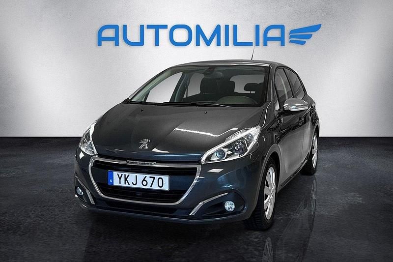 Mörkgrå Begagnad 2017 Peugeot 208 Halvkombi | 109 900 kr (Marknadspris) - Bild 1/4
