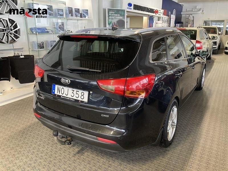 Begagnad Kia Ceed Sportswagon Comfort 128 HK (94 kW) 2014 Svart Kombi