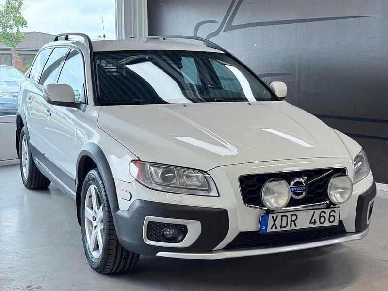 Flerfärgad Begagnad 2012 Volvo XC70 SUV | 119 900 kr (Bra pris) - Bild 1/4