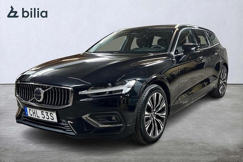 Svart Begagnad 2022 Volvo V60 Plus Kombi | 379 900 kr (Marknadspris) - Bild 1/3