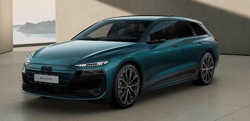 Mörkblå (malpeloblå metallic) Ny 2025 Audi A6 e-tron Performance Kombi | 875 900 kr - Bild 1/4