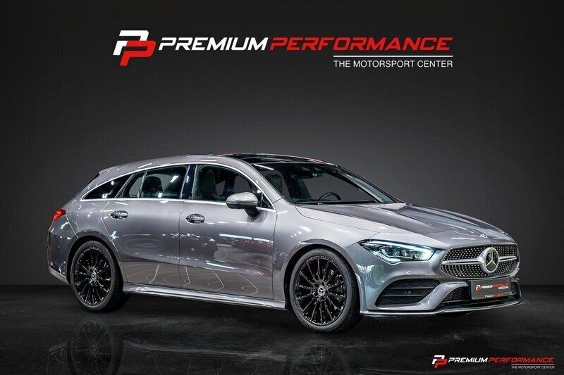 Mörkgrå (bergsgrå metallic) Begagnad 2020 Mercedes CLA200 Shooting Brake AMG Kombi | 329 800 kr (Marknadspris) - Bild 1/4