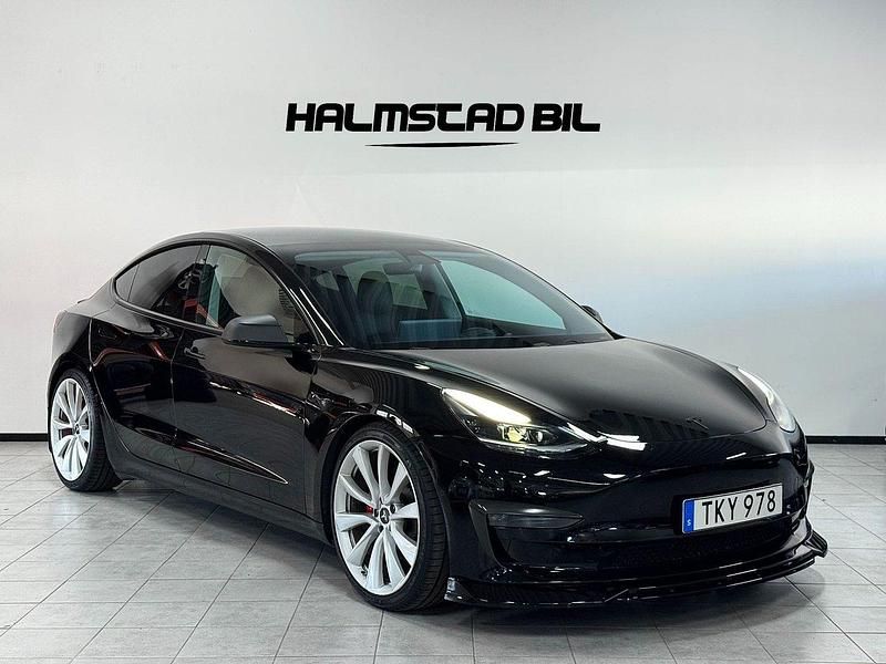 Svart Begagnad 2020 Tesla Model 3 Performance Sedan | 349 500 kr (Dyr) - Bild 1/4