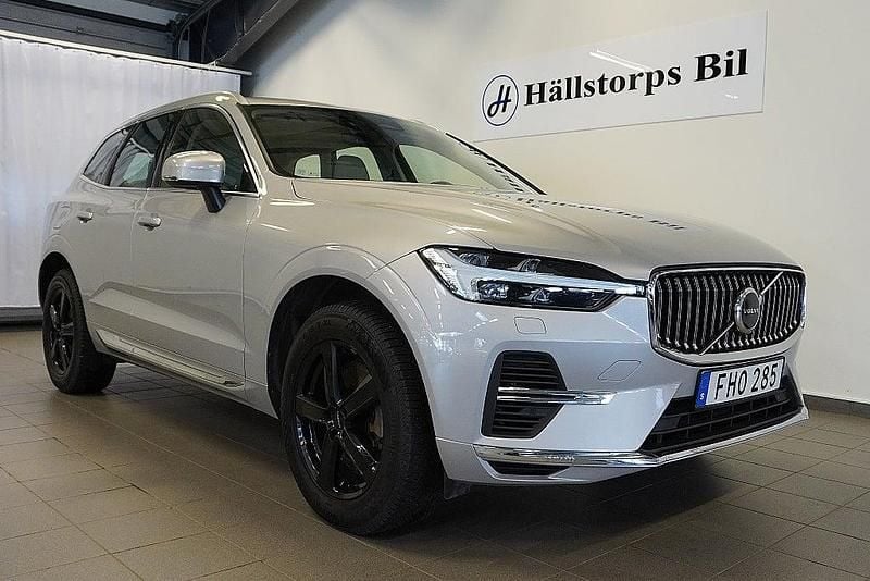 Begagnad Volvo XC60 350 HK (257 kW) 2023 Silver SUV