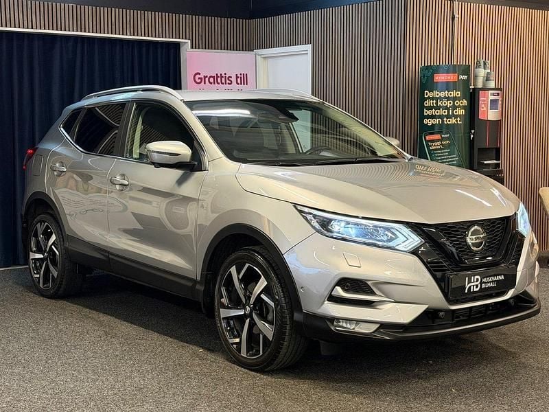 Silver Begagnad 2018 Nissan Qashqai 360º SUV | 159 900 kr (Marknadspris) - Bild 1/4