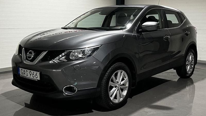 Grå Begagnad 2014 Nissan Qashqai SUV | 139 900 kr (Marknadspris) - Bild 1/4
