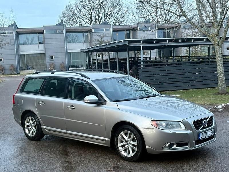 Begagnad Volvo V70 R-Design 200 HK (147 kW) 2009 Kombi