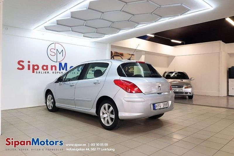 Begagnad Peugeot 308 140 HK (102 kW) 2009 Ljusgrå Halvkombi