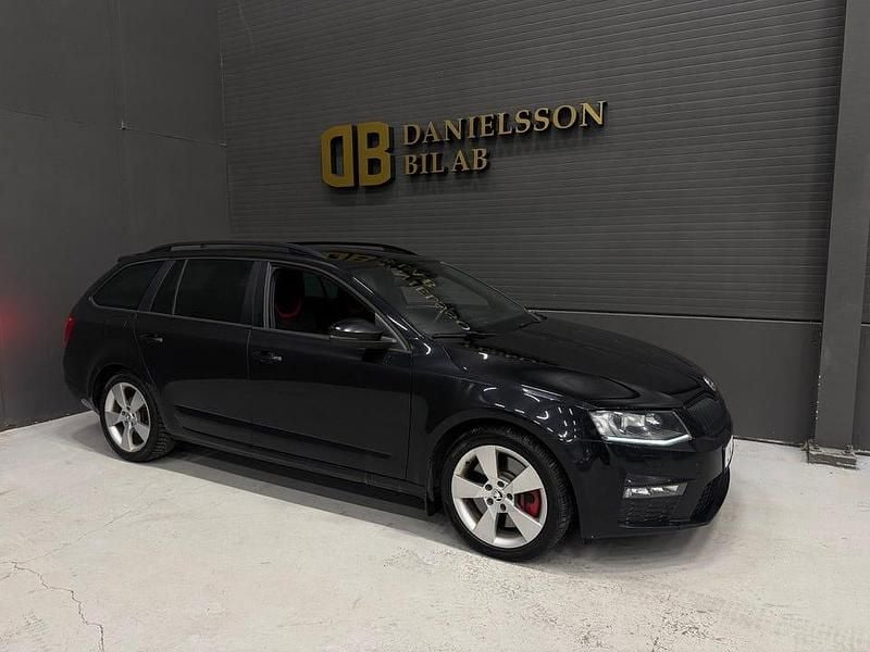 Begagnad Skoda Octavia RS 184 HK (135 kW) 2014 Svart Halvkombi