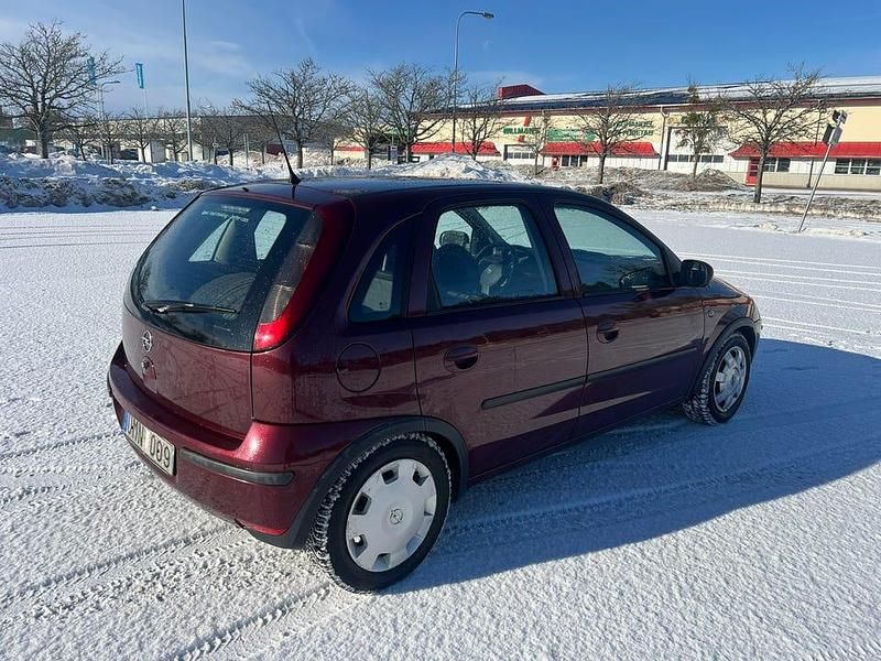Begagnad Opel Corsa 75 HK (55 kW) 2004 Halvkombi