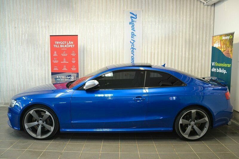 Begagnad Audi RS5 451 HK (331 kW) 2011 Blå Sportkupé