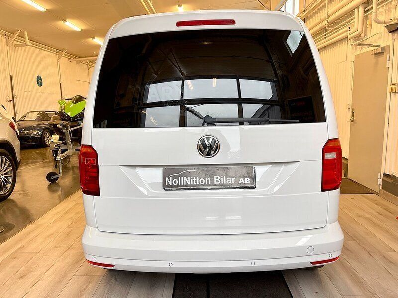 Begagnad VW Caddy Life 150 HK (110 kW) 2018 Vit Minibuss