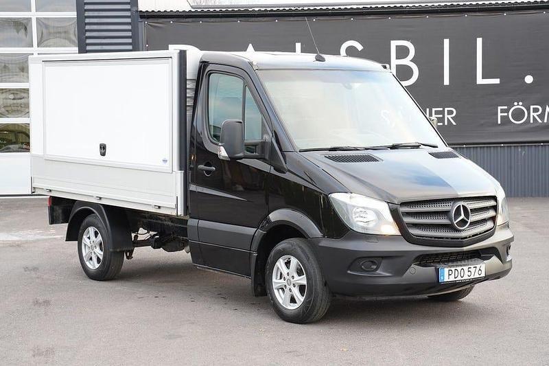 Obsidiansvartmetallic Begagnad 2017 Mercedes Sprinter Van | 186 250 kr (Marknadspris) - Bild 1/4