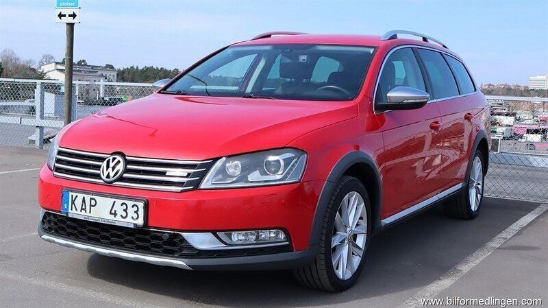 Röd krom Begagnad 2013 VW Passat Alltrack S Kombi | 69 500 kr (Bra pris) - Bild 1/4