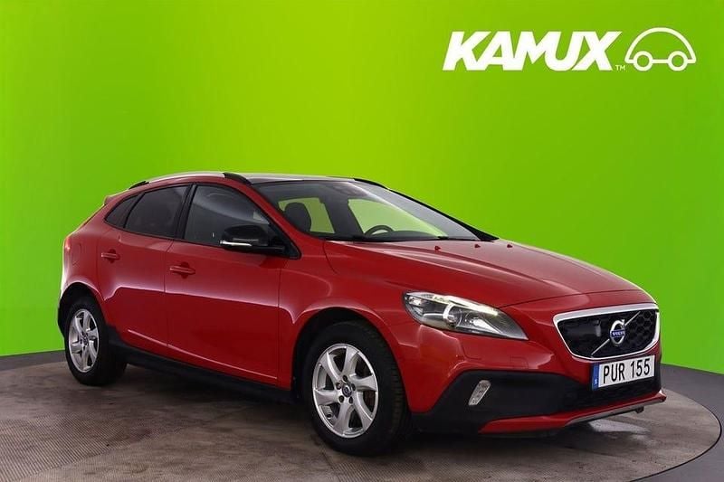 Begagnad Volvo V40 CC Momentum 150 HK (110 kW) 2015 Röd Kombi