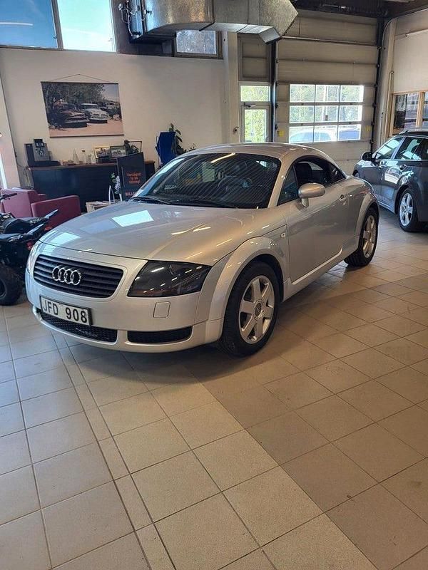 Grå Begagnad 1999 Audi TT Sportkupé | 68 999 kr (Dyr) - Bild 1/1
