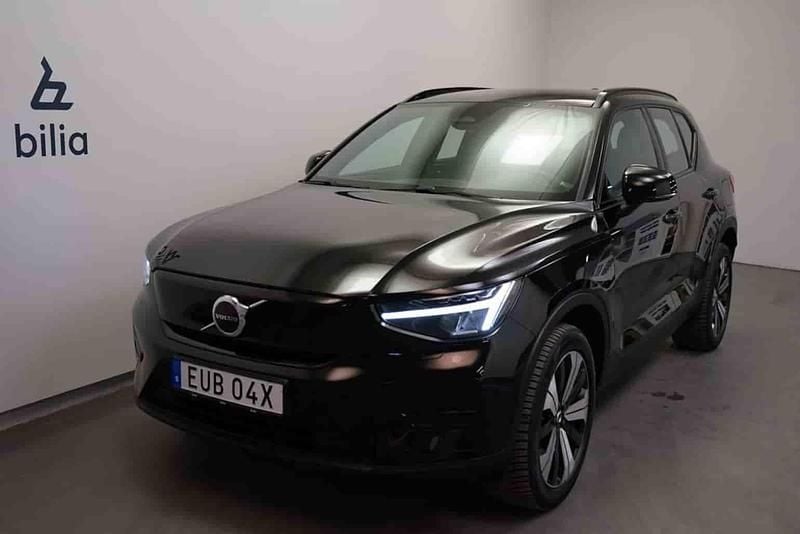 Begagnad Volvo XC40 Single Motor 175 kW (238 HK) 2023 Svart SUV