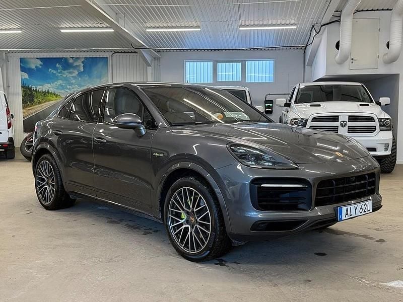 Begagnad Porsche Cayenne 340 HK (250 kW) 2022 Mörkgrå SUV