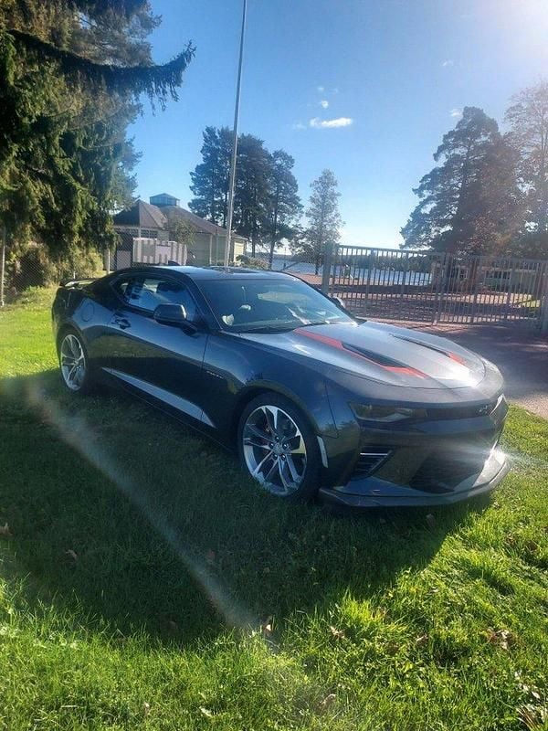 Grå Begagnad 2017 Chevrolet Camaro Sportkupé | 499 000 kr - Bild 1/3