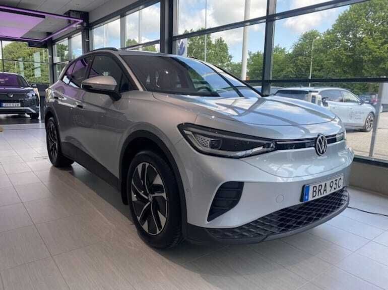 Silver Ny 2025 VW ID.4 Pro SUV | 587 600 kr (Lite dyr) - Bild 1/4