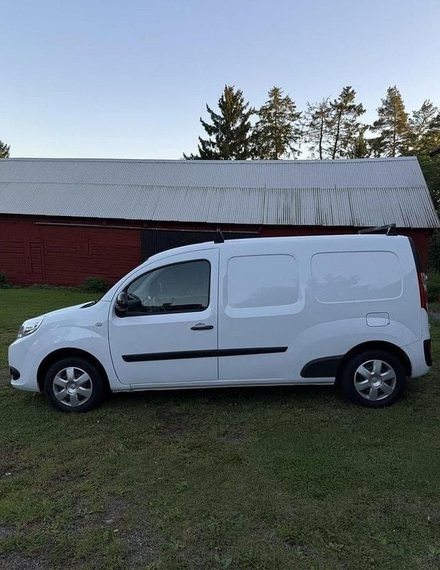 Vit Begagnad 2017 Renault Kangoo Minibuss | 69 900 kr (Bra pris) - Bild 1/4