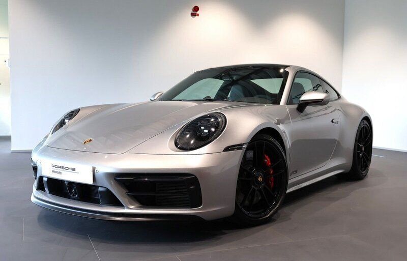 Silver Begagnad 2023 Porsche 911 Carrera 4 GTS Sportkupé | 1 895 000 kr (Lite dyr) - Bild 1/4