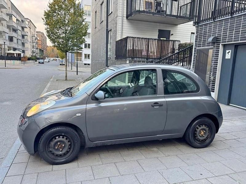 Begagnad Nissan Micra 65 HK (47 kW) 2003 Halvkombi