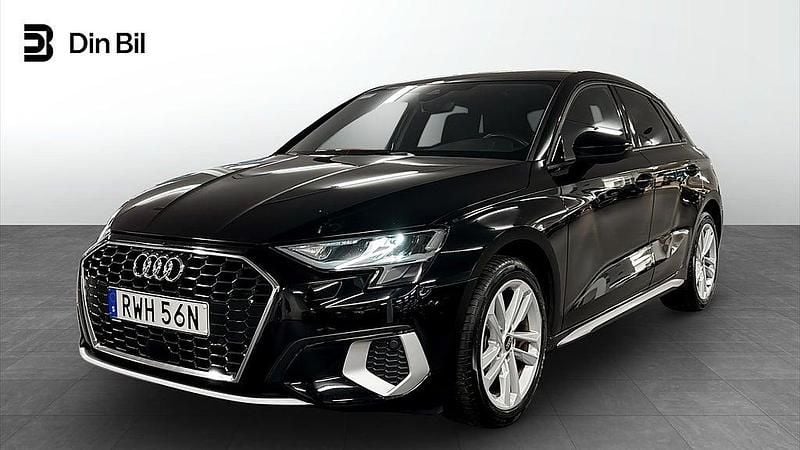 Svart Begagnad 2022 Audi A3 Sportback Proline Halvkombi | 239 900 kr (Marknadspris) - Bild 1/4