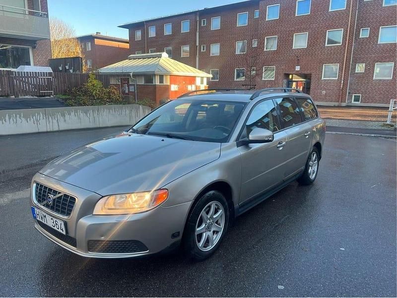 Begagnad 2009 Volvo V70 Kinetic Kombi | 29 900 kr (Superpris) - Bild 1/4