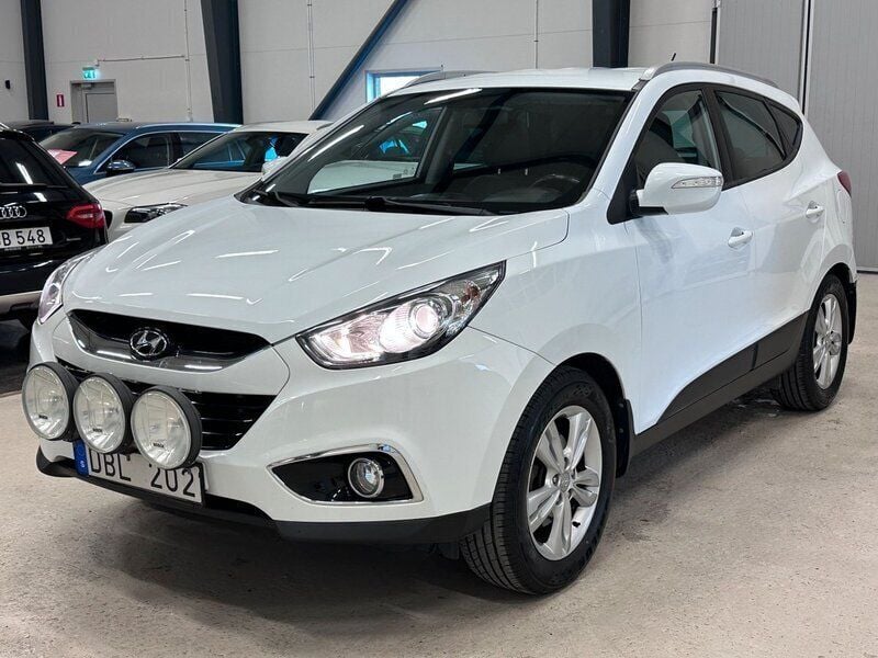 Vit Begagnad 2010 Hyundai ix35 SUV | 89 700 kr (Marknadspris) - Bild 1/4