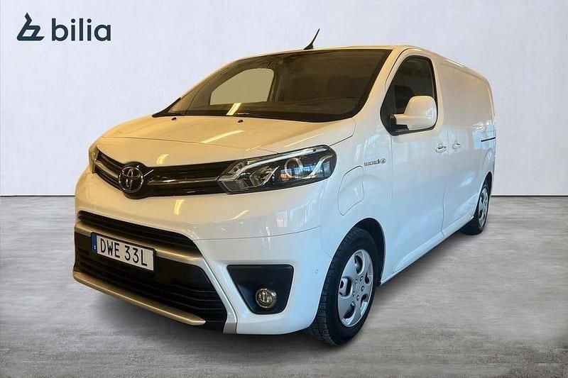 Vit Begagnad 2021 Toyota Proace Minibuss | 259 900 kr (Superpris) - Bild 1/3