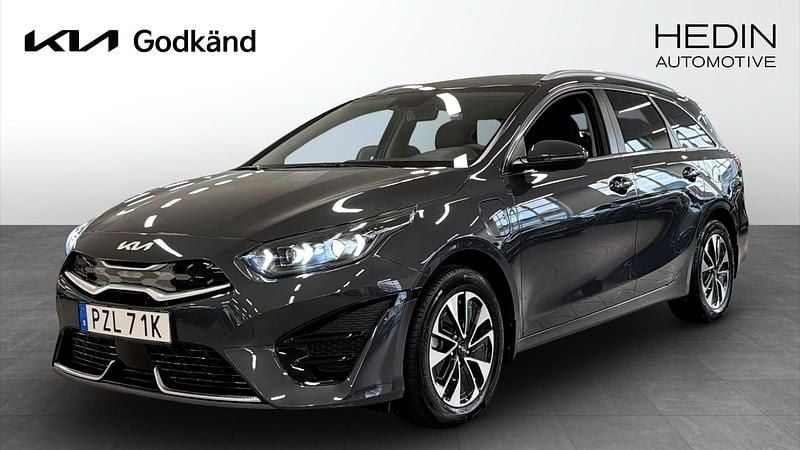 Mörkgrå (grey) Begagnad 2024 Kia Ceed Sportswagon Advance Kombi | 309 900 kr (Dyr) - Bild 1/4