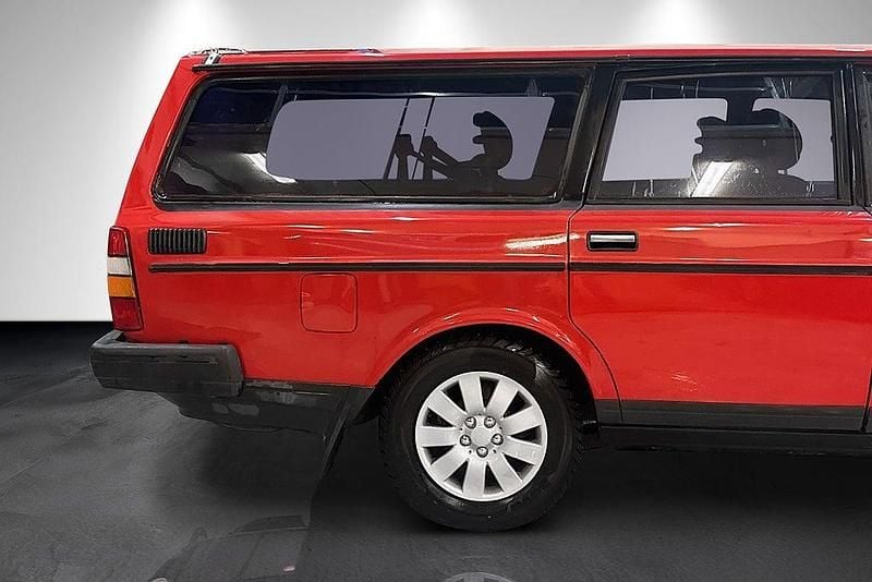 Begagnad Volvo 245 116 HK (85 kW) 1989 Röd Kombi