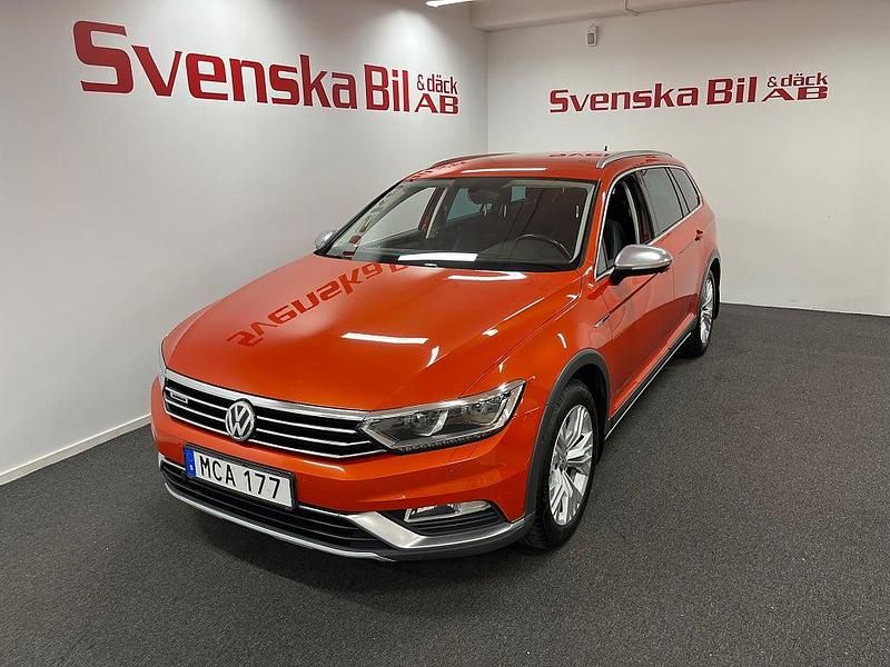Orange Begagnad 2015 VW Passat Alltrack Kombi | 174 000 kr (Lite dyr) - Bild 1/4