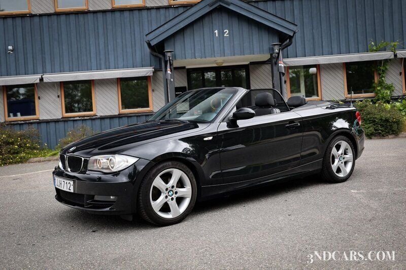 Svart Begagnad 2009 BMW 120 Cabriolet Advantage Cab | 99 900 kr (Bra pris) - Bild 1/4