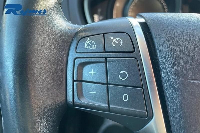 Begagnad Volvo V40 CC Business Edition 150 HK (110 kW) 2017 Rich java metallic Kombi