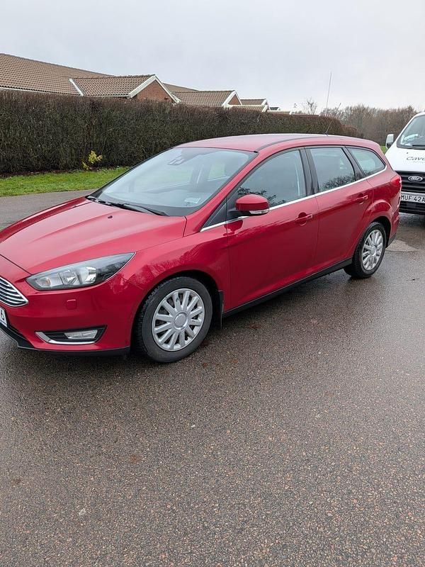 Begagnad 2016 Ford Focus Kombi | 79 000 kr (Marknadspris) - Bild 1/4