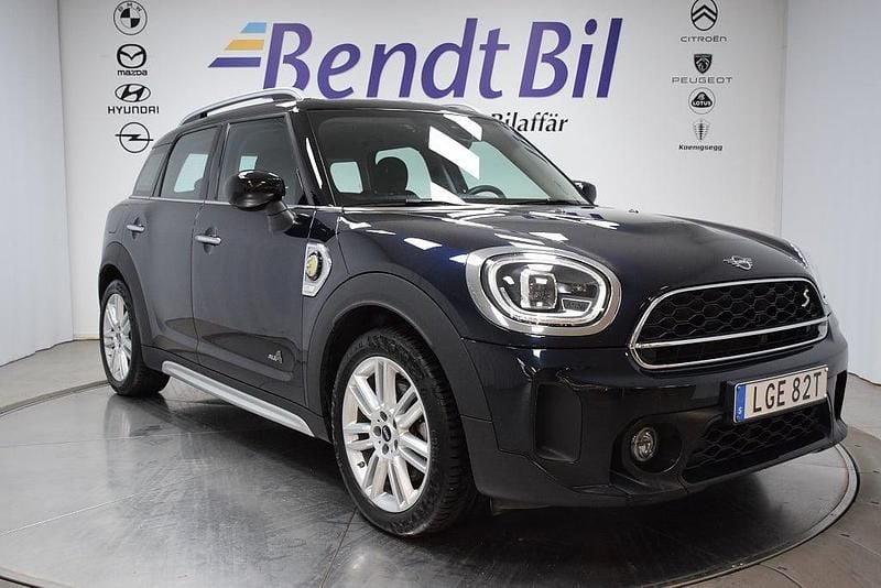 Svart Begagnad 2022 Mini Cooper Countryman SUV | 279 000 kr (Bra pris) - Bild 1/3