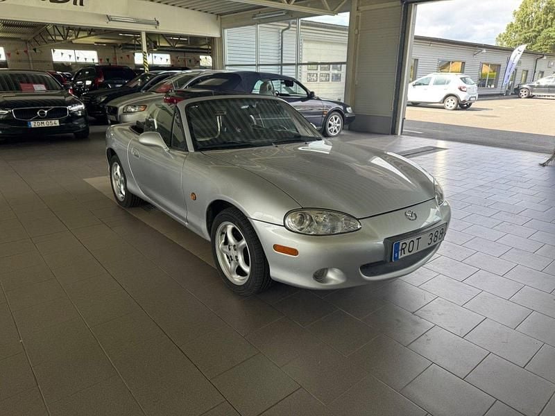 Silver Begagnad 2002 Mazda MX5 Cab | 59 900 kr (Marknadspris) - Bild 1/4