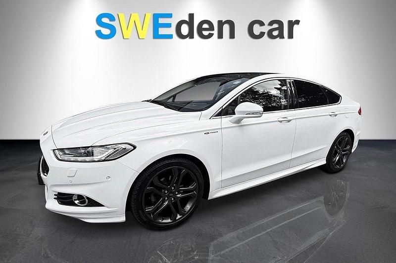 Vit Begagnad 2016 Ford Mondeo Titanium Halvkombi | 139 900 kr (Marknadspris) - Bild 1/4